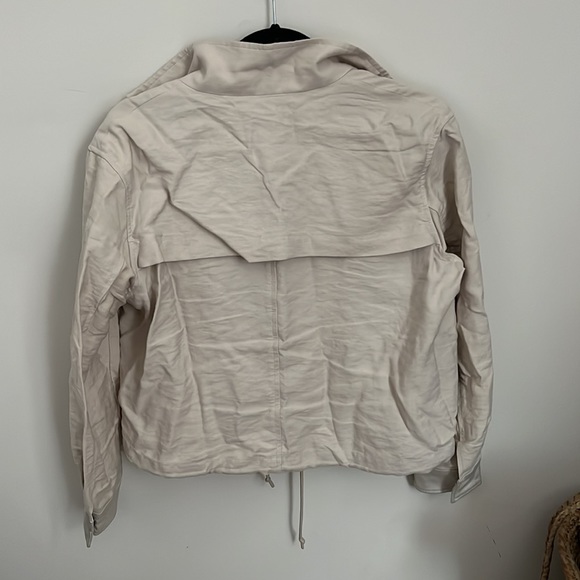 Banana Republic Beige Cargo Jacket - Picture 2 of 3
